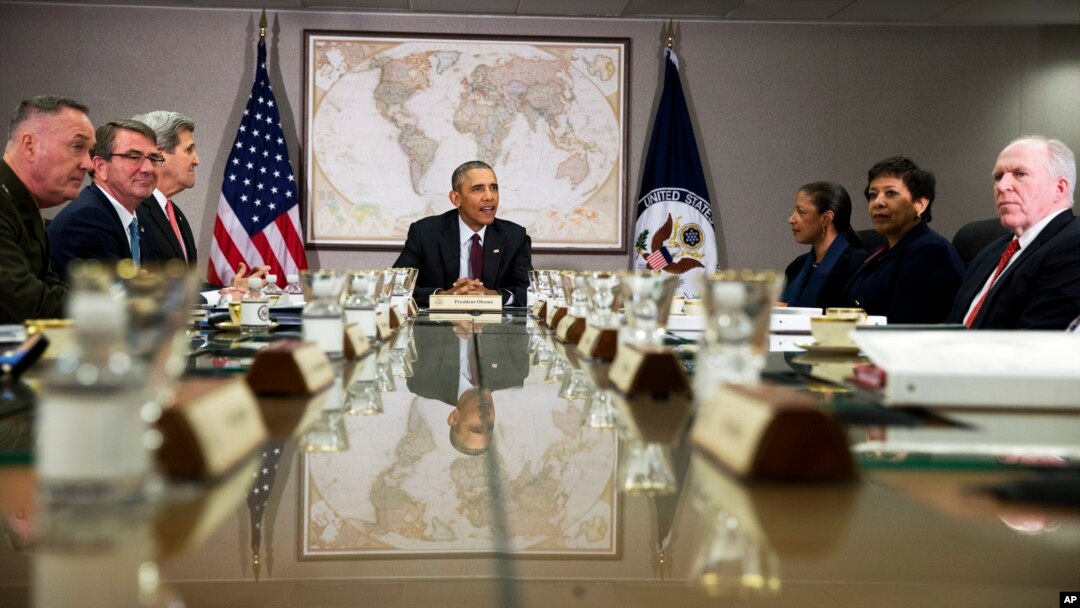 Presiden AS Barack Obama melakukan pertemuan dengan Dewan Keamanan Nasional AS di Washington DC, Kamis (25/2).