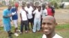 Les jeunes de l’association "Ki Mur" après une séance de sports à Mukaza, Bujumbura, 16 octobre 2017. (VOA/Christophe Nkurunziza)