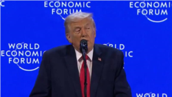 도널드 트럼프 대통령이 21일 스위스 다보스에서 열린 세계경제포럼에서 연설하고 있다.