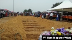 Funeral de vítimas da tragédia da lixeira, Moçambique