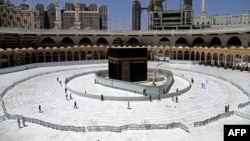 Suasana di Ka'bah, Masjidil Haram di kota Mekkah pada 3 April 2020 lalu (foto: dok). 