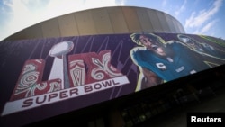 El exterior del estadio Superdome de Nueva Orleans, donde se celebrará el Super Bowl el 9 de febrero de 2025.