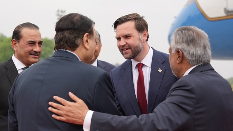 ونس در رأس بلندپایه‌ترین هیئت آمریکایی مذاکره‌کننده با جمهوری اسلامی وارد اسلام‌آباد شد