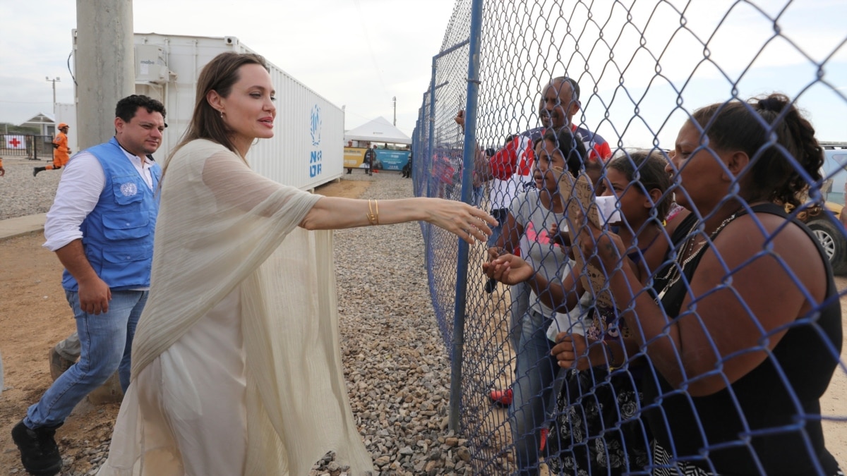 Angelina Jolie Says Children Invisible Victims of Rape in