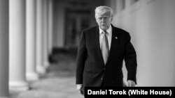 دونالد ترمپ، رییس جمهور ایالات متحده، حملۀ چهارشنبه شام بر دو کارمند سفارت اسراییل در شهر واشنگتن دی‌سی را "یهودستیزی" خوانده است. 