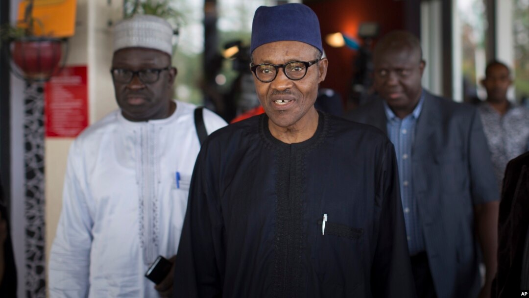 Muhammadu Buhari (depan) bersama para pendukungnya (foto: dok).