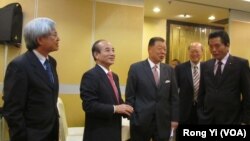 台灣立法院長王金平（左二）率立委李鴻鈞（右一）和邱文彥（左一）訪洛杉磯