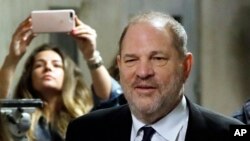 Le procès de Harvey Weinstein, prévu pour durer six semaines, s'annonce comme l'un des plus suivis de l'année