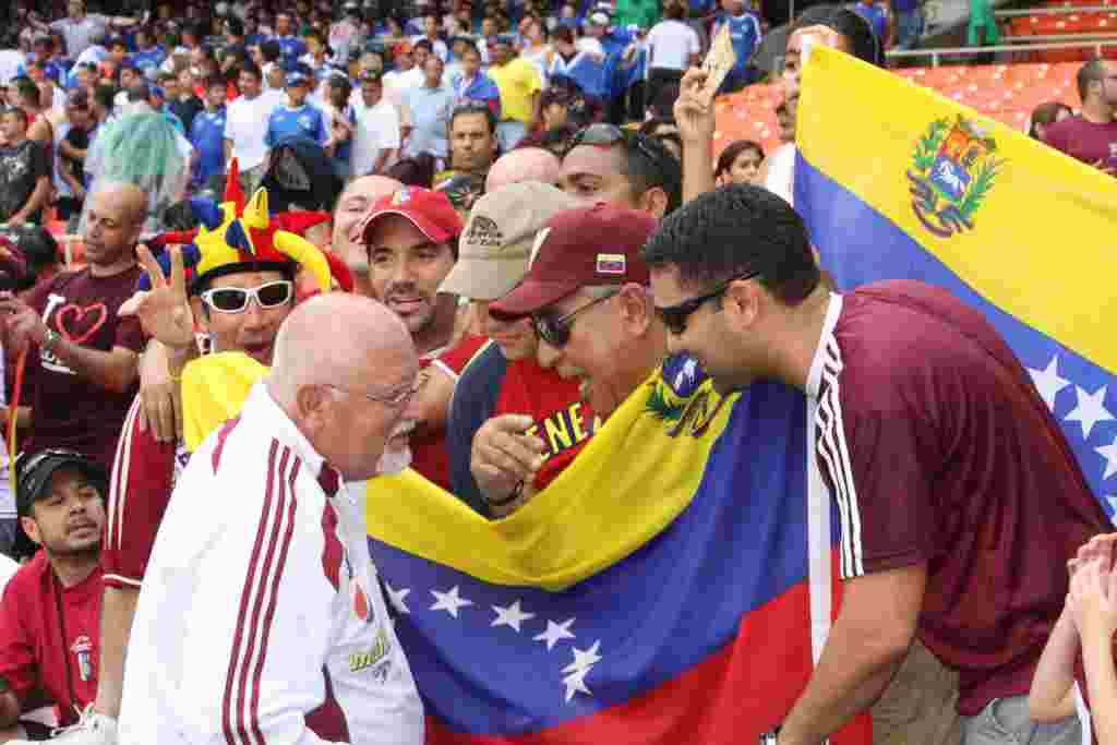 Fiesta venezolana salvadoreña