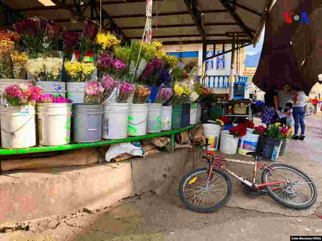 El mercado en Santa Catarina Mita es donde el pueblo de las ciudades cercanas van a vender sus mercancías