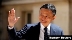 Jack Ma, président du groupe Alibaba, arrive au sommet "Tech for Good" à Paris, France. (Archives)