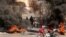 De jeunes Tunisiens brûlent des pneus et bloquent les routes dans la ville de Tataouine, au sud du pays, le 12 février 2021, pour protester contre le non-respect par le gouvernement de sa promesse de fournir des emplois.