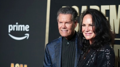 Country Singer Randy Travis Releases AI Song after Stroke