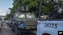 Soldados de la Guardia Nacional patrullan las calles de Culiacán, estado de Sinaloa, México, el lunes 14 de octubre de 2024. AP