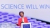 ARHIVA - Predsednica Evropske komisije Ursula fon der Lajen na konferenciji za novinare u Pursu u Belgiji, 23. aprila 2021.
