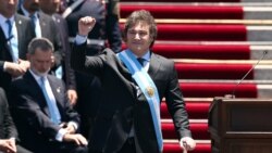 Durante su ceremonia de investidura, Javier Milei, el nuevo presidente de Argentina, cargó contra la herencia recibida
