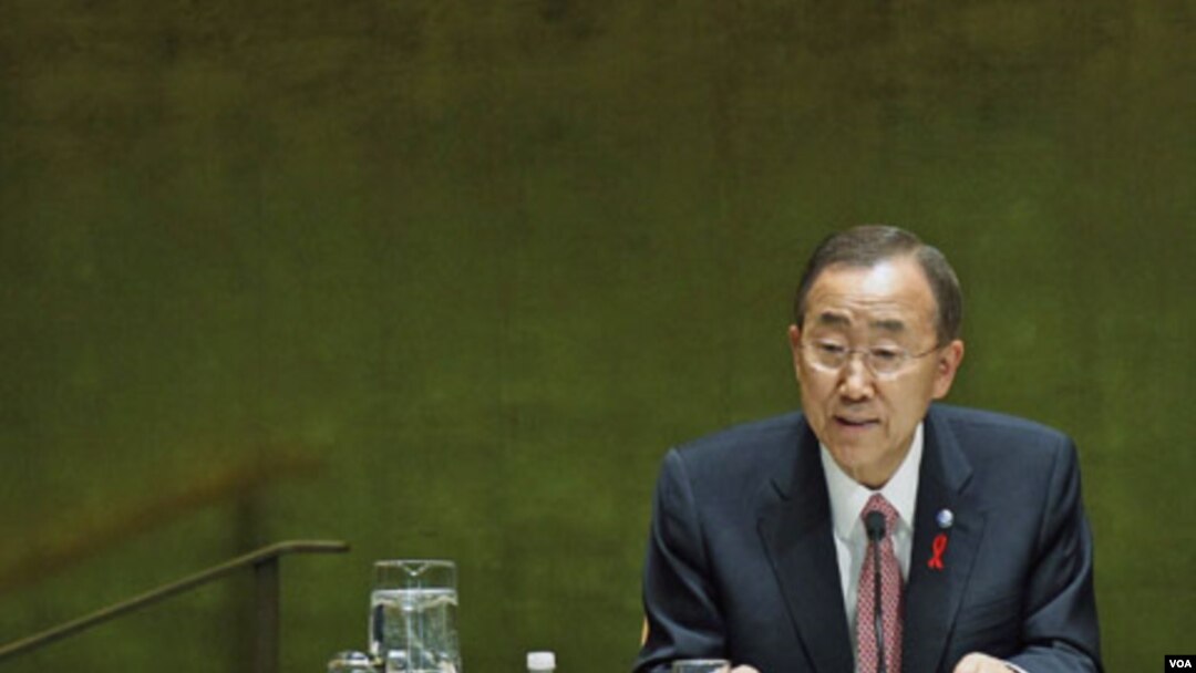 Sekjen PBB Ban Ki-moon memberikan sambutan dalam pembukaan KTT PBB membahas soal AIDS di New York (8/6).