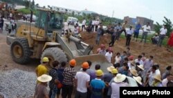 河南商城河鳳橋鄉徵地現場 (當地村民提供)