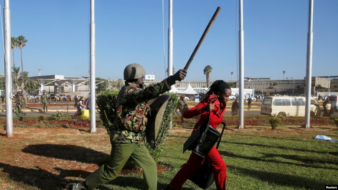 Inzego z'umutekano zihashya abigaragambya