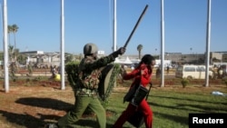 Inzego z'umutekano zihashya abigaragambya