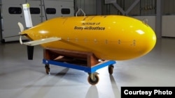 Kapal selam mini nirawak Boaty McBoatface bersiap menjalani misi pertama. (NERC)