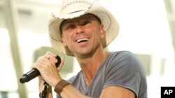 Kenny Chesney durante una actuación en el programa "Today" de NBC, en Nueva York. 