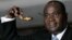 Zimbabwe's former central bank Governor Gideon Gono gestures during a news conference at his office in Harare. (file photo)