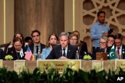 امریکی وزیر خارجہ اردن میں کال فار ایکشن کانفرنس کے ایک سیشن میں شرکت کے دوران، فوٹو اے پی، 11 جون 2024