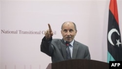 Šef libijskog opozicionog Prelaznog nacionalnog saveta, Mustafa Abdel Džalil čestitao pobunjenicima na pobedi