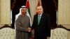 Putra Mahkota Abu Dhabi Sheikh Mohammed bin Zayed Al Nahyan (kiri) berjabat tangan dengan Perdana Menteri Turki Recep Tayyip Erdogan sebelum pertemuan di Ankara, 28 Februari 2012. (Foto: REUTERS/Umit Bektas)