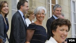 El Fondo Monetario Internacional presentó a Christine Lagarde como su nueva directora.