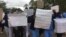 Manifestation d'infirmiers à l'hôpital United Bulawayo au Zimbabwe. (Bathabile Masuku)