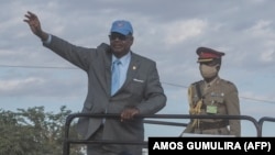 Le président Peter Mutharika bat campagne à Lilongwe le 17 juin 2020. (Photo: AMOS GUMULIRA / AFP)