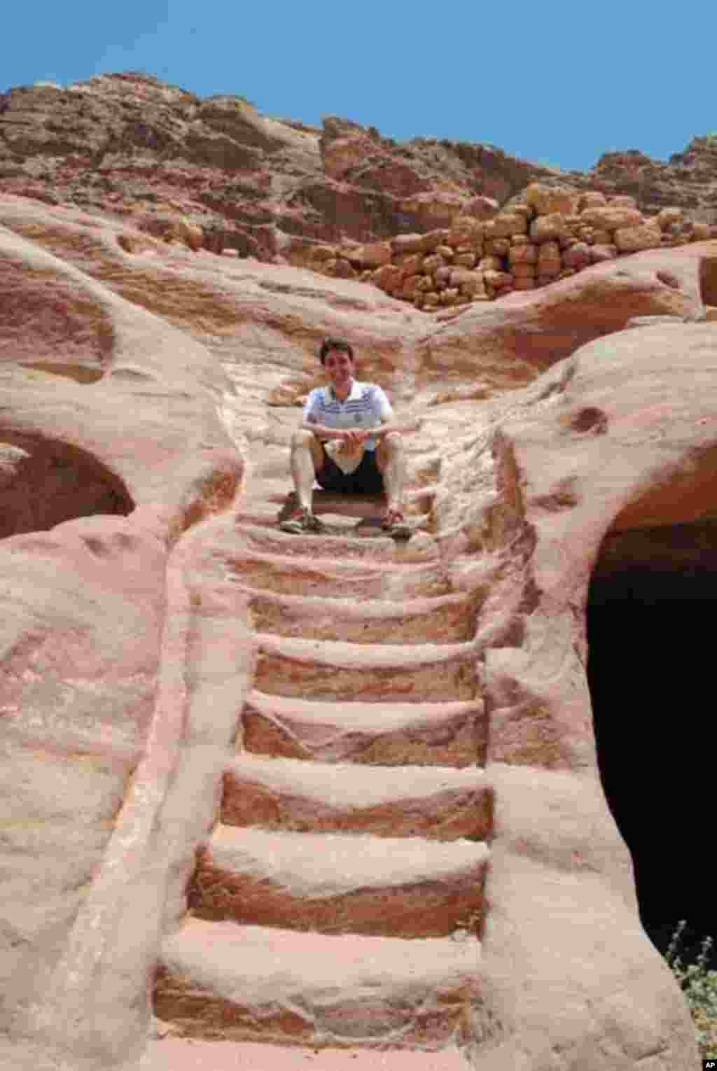 Steps to Urn Tomb