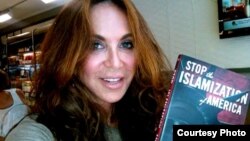 Pamela Geller "Amerikani islomlashishdan to’xtating" degan tashkilot yetakchilaridan