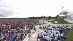 Yon Gwo Zotobre nan Vatikan Mande Pap Franswa pou Bay Demisyon l