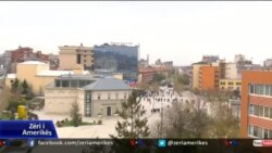 Opozita në Kosovë kërkon zgjedhje para vazhdimit të bisedimeve me Serbin