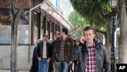 Young Algerians on Rue Didouche Mourad