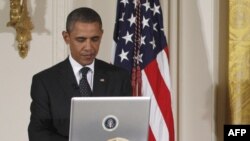 Barak Obama Twitter istifadəçilərinin suallarını cavablandırıb