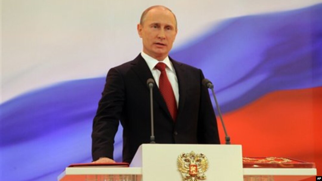 Presiden Rusia, Vladimir Putin dituduh menggunakan cara-cara Stalin dalam menumpas aktivis oposisi anti Putin (foto: dok).