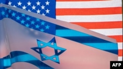 资料照片：美国国旗和以色列国旗。（法新社照片）
