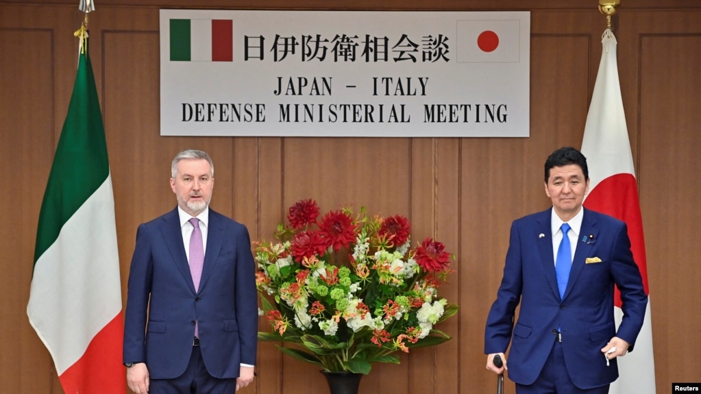 2022年4月12日，意大利国防部长格里尼与日本防卫大臣岸信夫在东京举行会谈。(photo:VOA)