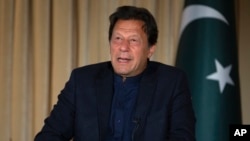 Perdana Menteri Imran Khan di Islamabad, Pakistan, 16 Maret 2020.