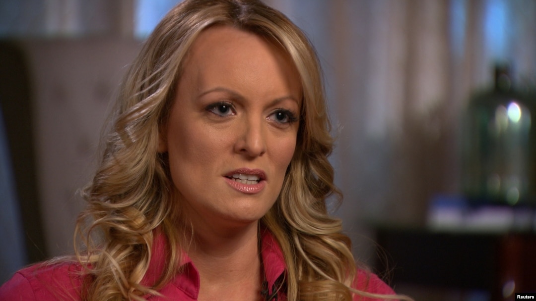 Un abogado que representa a Stormy Daniels presentó la nueva petición para que el presidente Trump testifique en una corte federal en Los Ángeles.
