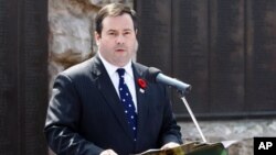 Menteri Imigrasi Kanada Jason Kenney mengatakan pemerintah Kanada akan mencabut kewarganegaraan dan status tinggal siapapun yang terbukti berbohong (foto: dok). 