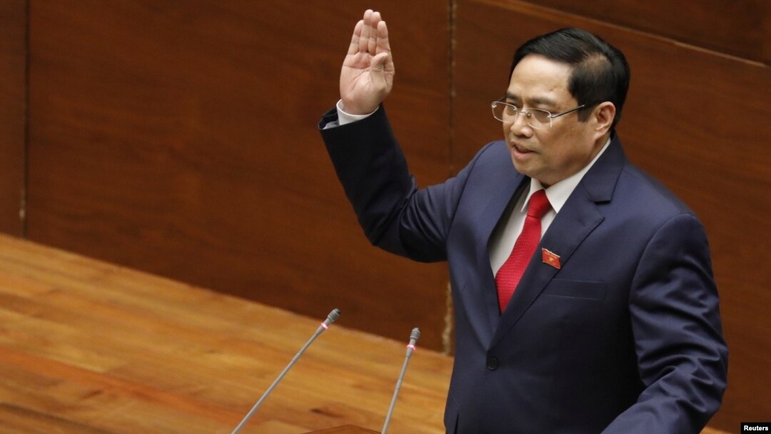 Ông Phạm Minh Chính tuyên thệ nhậm chức Thủ tướng ngày 5/4/2021. Photo VNA via Reuters.