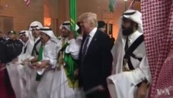 NO COMMENT: ԱՄՆ-ի նախագահն ու կառավարության անդամները Սաուդյան Արաբիայում մասնակցել են ավանդական սուսերով պարին