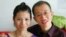 中国著名维权人士胡佳和妻子曾金燕 (档案照片)