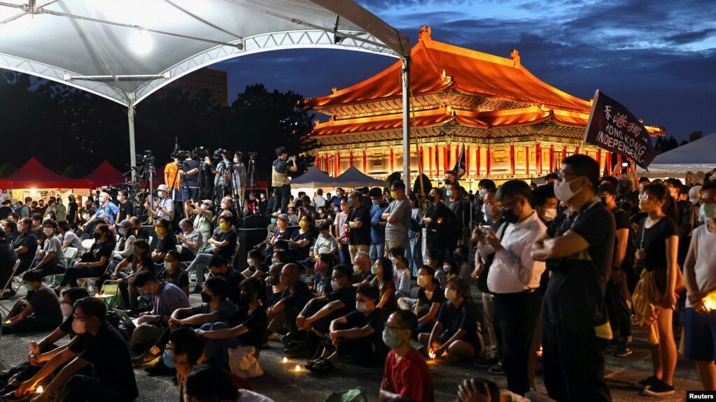 Người Đài Loan tụ tập để kỉ niệm 33 năm vụ đàn áp Thiên An Môn ở Đài Bắc, Đài Loan ngày 4 tháng 6 năm 2022.