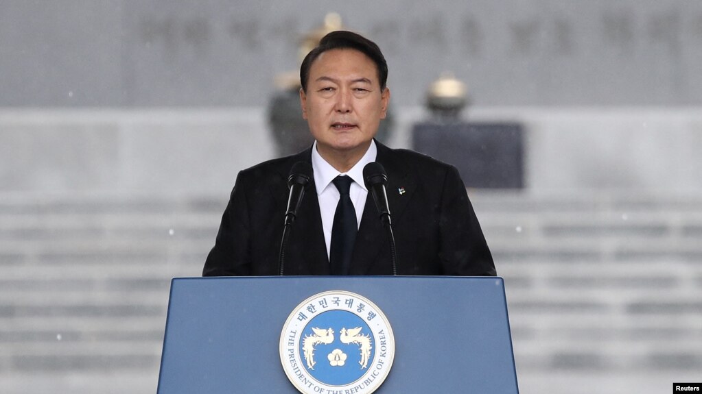 韩国总统尹锡悦2022年6月6日在阵亡将士纪念日发表讲话。（路透社）(photo:VOA)